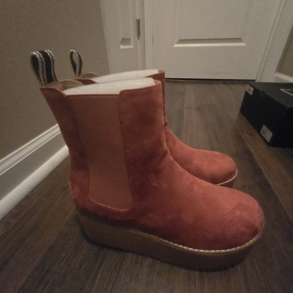 ShuShop Rust Platform Boots - Picture 6 of 6